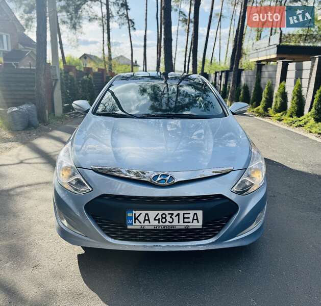 Hyundai Sonata (2011)