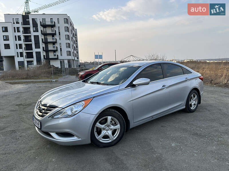 Hyundai Sonata (2013)