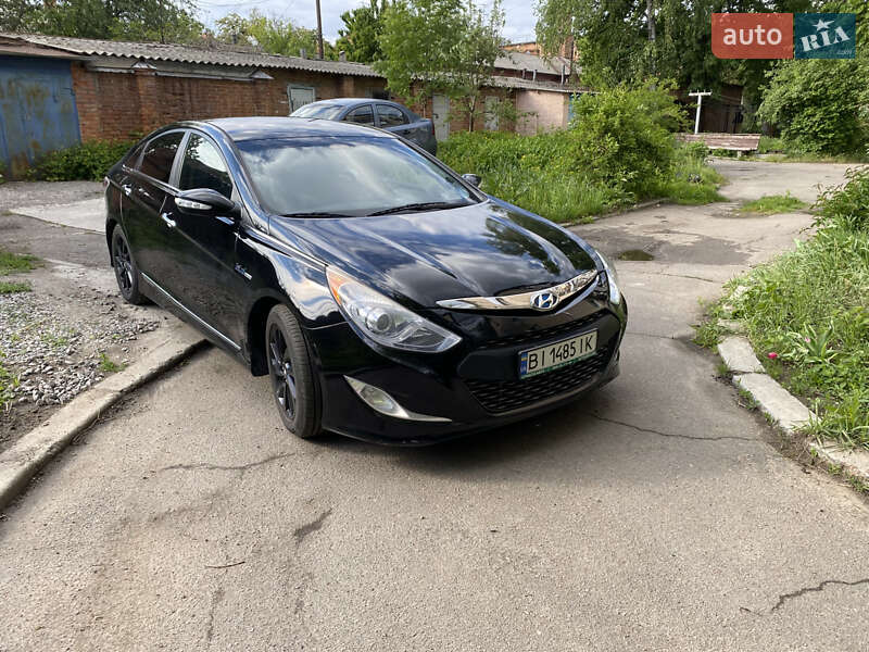 Hyundai Sonata (2013)