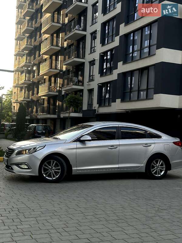 Hyundai Sonata (2016)
