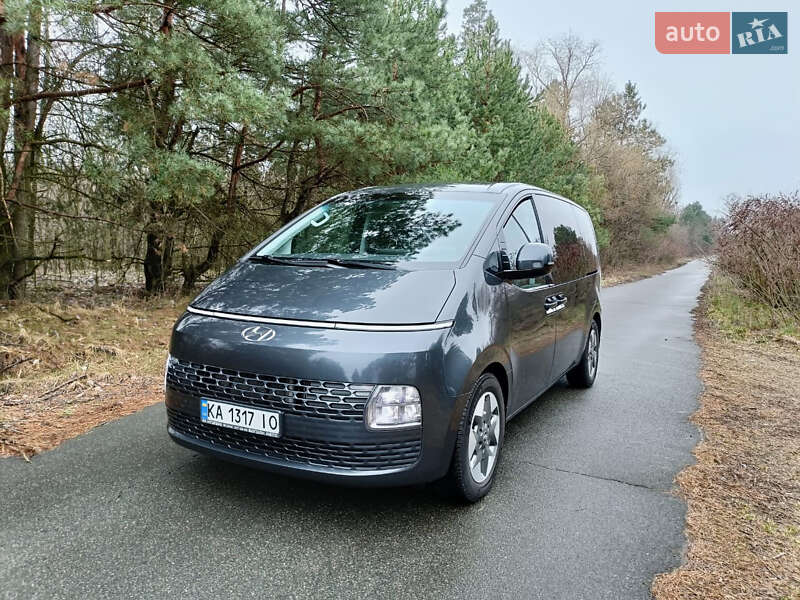 Hyundai Staria (2022)