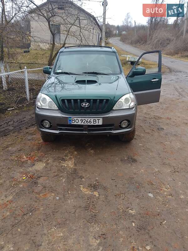 Hyundai Terracan (2002)