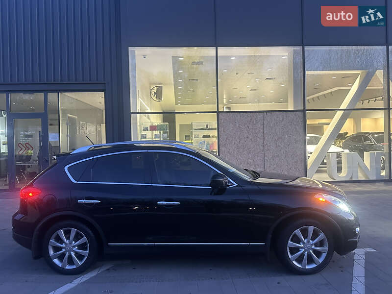 Infiniti Ex 35 (2011)