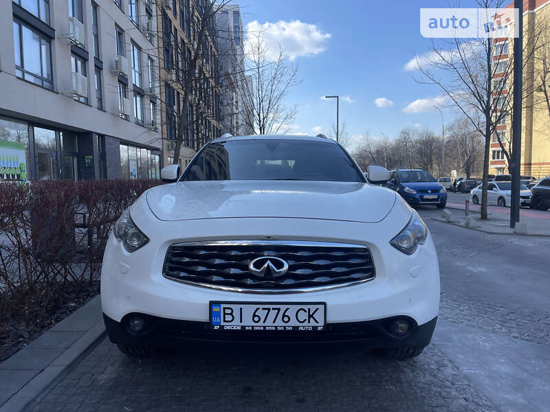 Infiniti Fx30d (2012)