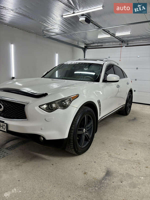 Infiniti Fx 35 (2010)