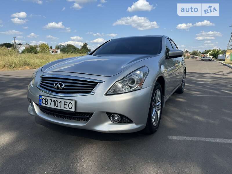 Infiniti G25 (2012)
