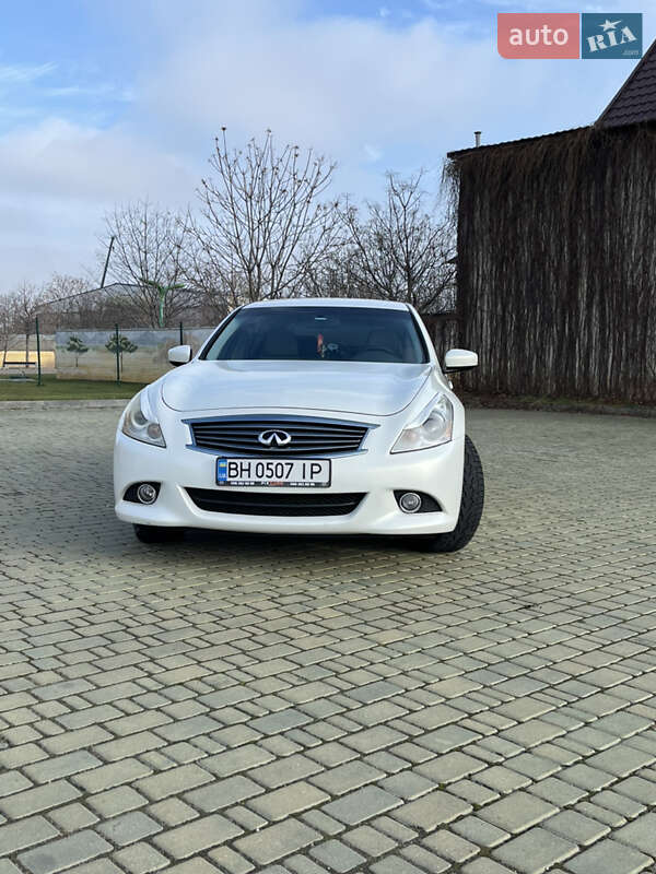 Infiniti G25 (2011)