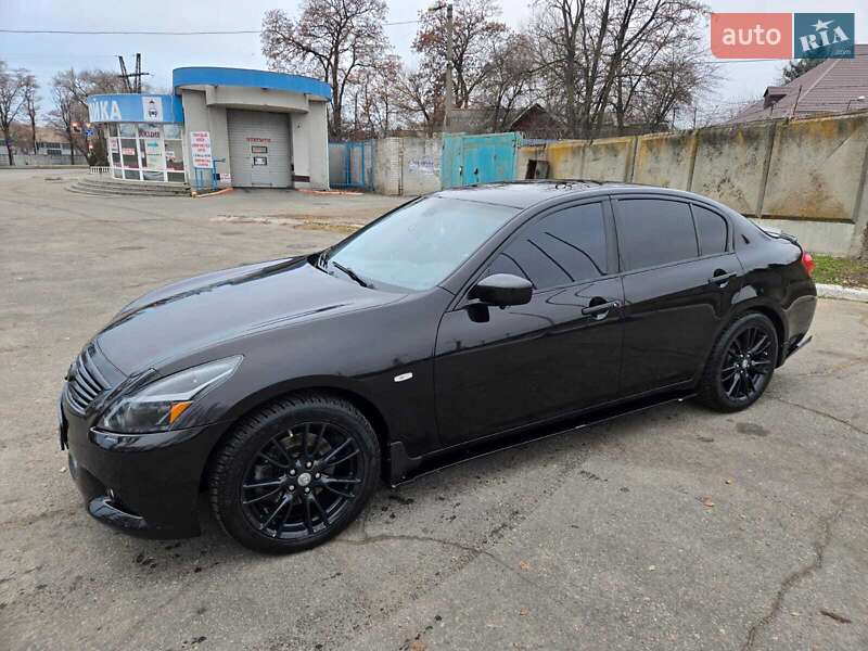 Infiniti G25 (2011)