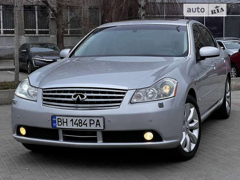 Infiniti M35 (2007)