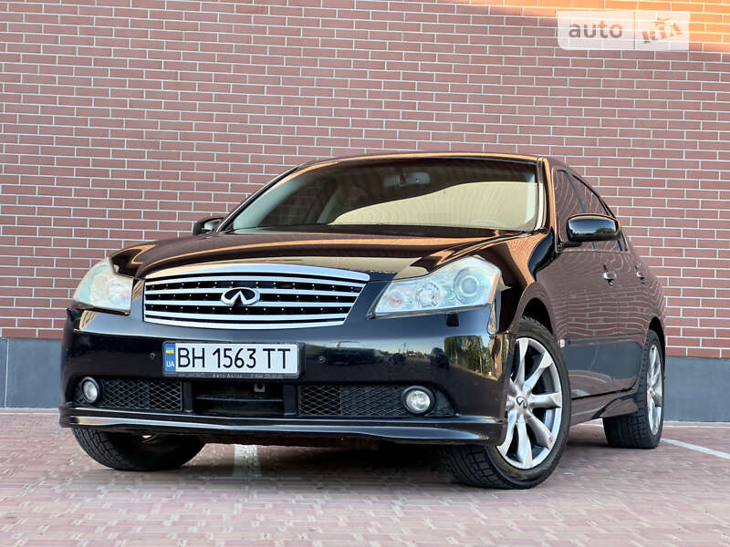 Infiniti M35 (2007)
