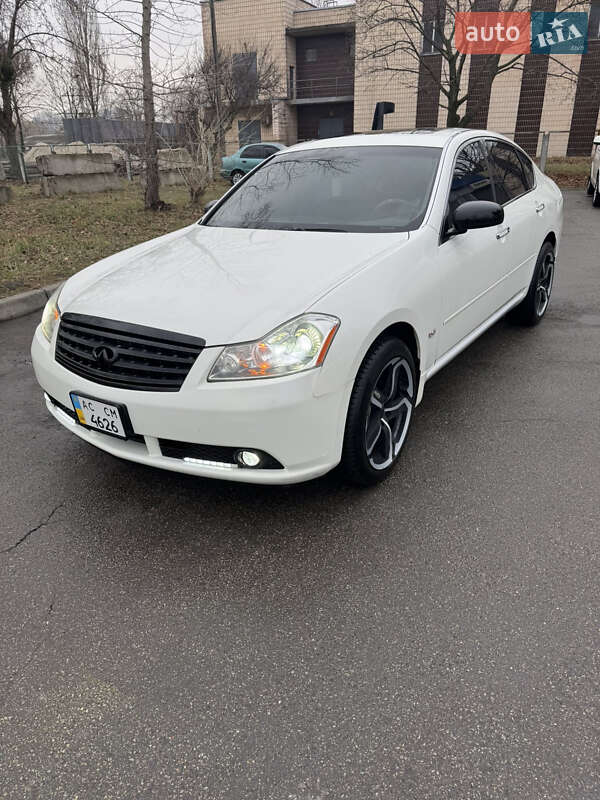 Infiniti M35 (2007)