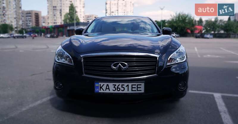 Infiniti M37 (2011)