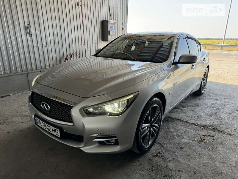 Infiniti Q50 (2014)