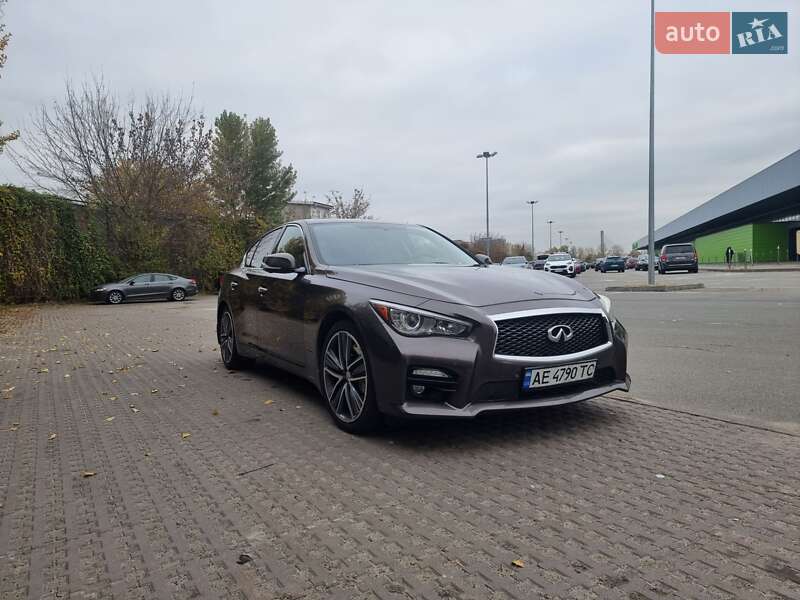 Infiniti Q50 (2016)