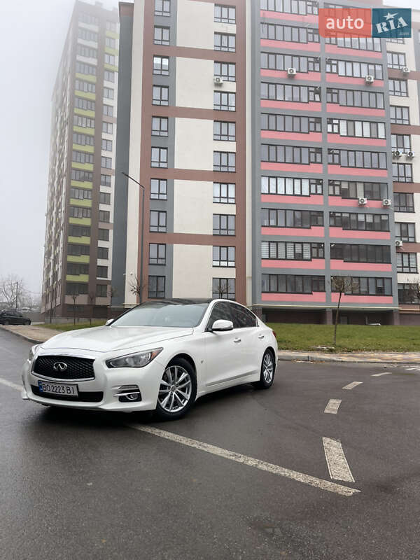 Infiniti Q50 (2015)