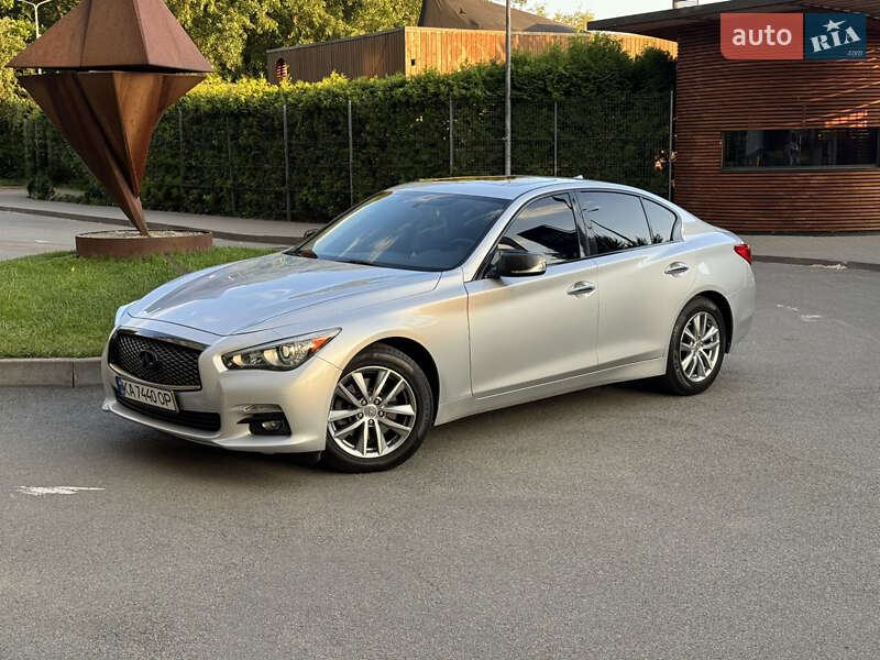 Infiniti Q50 (2015)