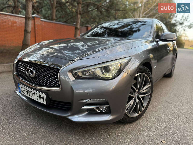 Infiniti Q50 (2014)