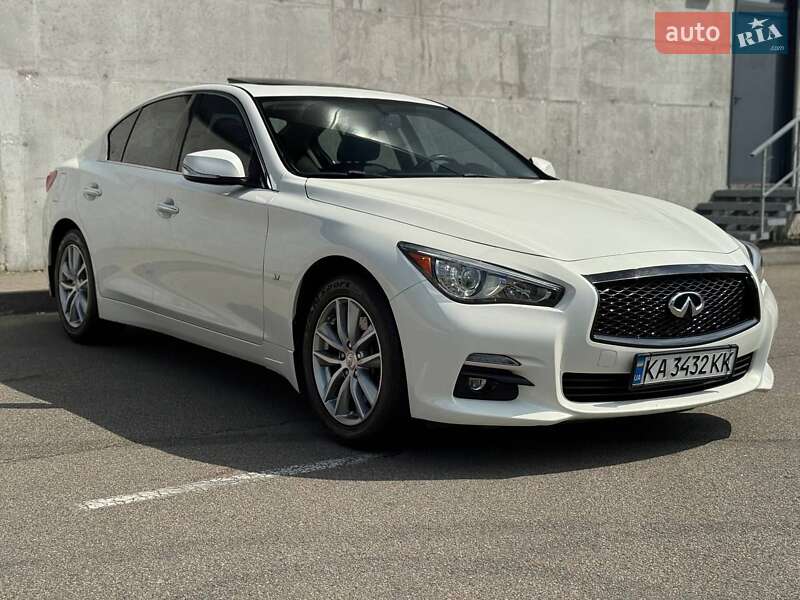 Infiniti Q50 (2015)
