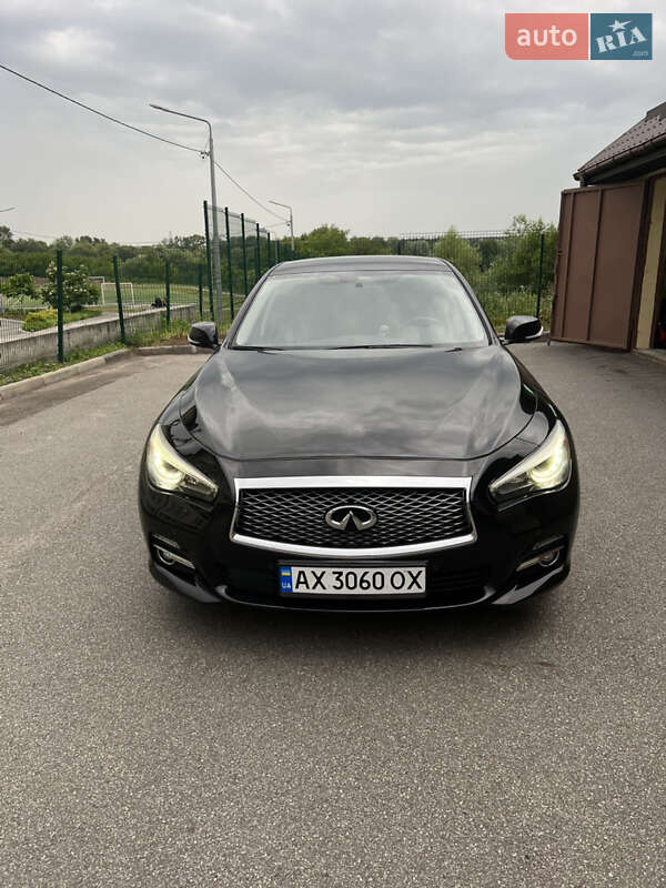 Infiniti Q50 (2015)