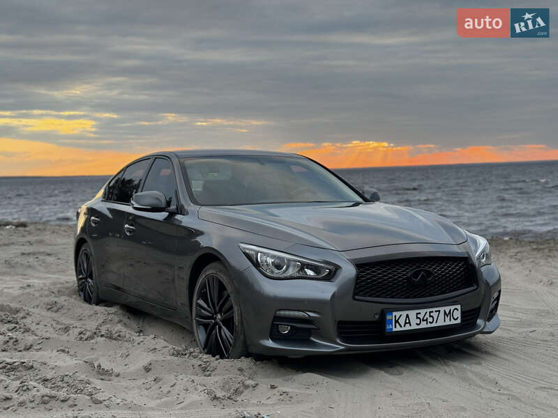 Infiniti Q50 (2014)