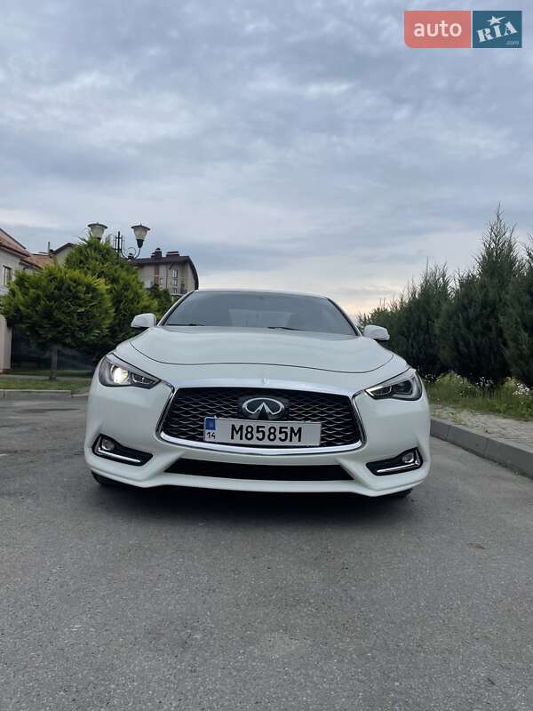 Infiniti Q60 (2016)