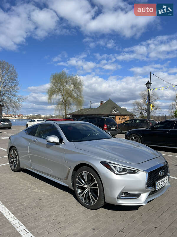 Infiniti Q60 (2016)