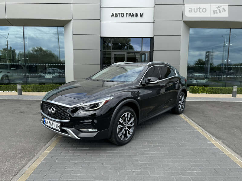 Infiniti Qx30 (2016)