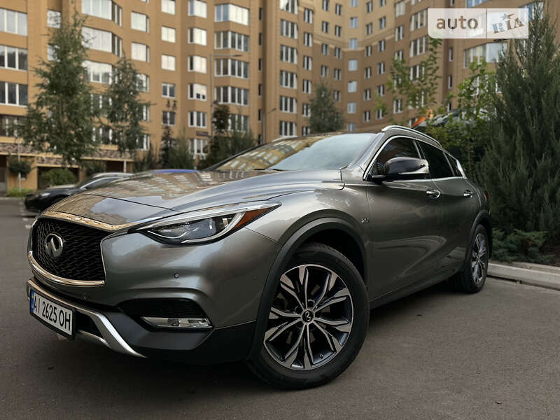 Infiniti Qx30 (2016)