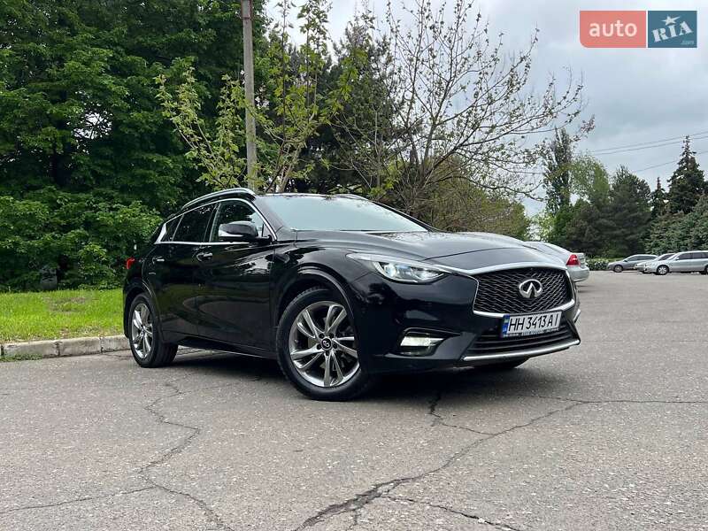 Infiniti Qx30 (2017)