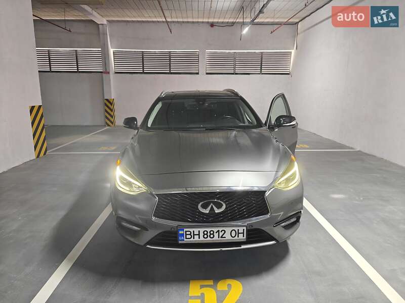Infiniti Qx30 (2016)