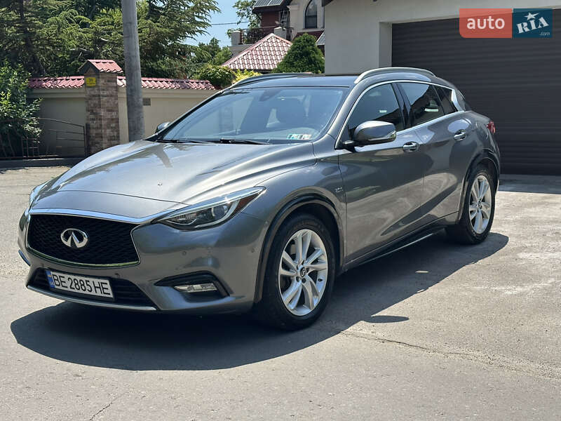 Infiniti Qx30 (2016)