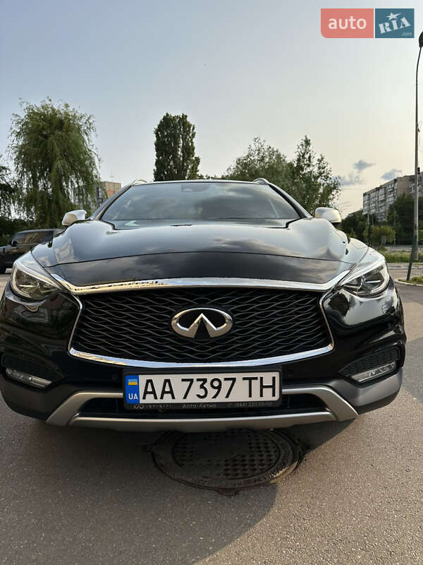 Infiniti Qx30 (2018)