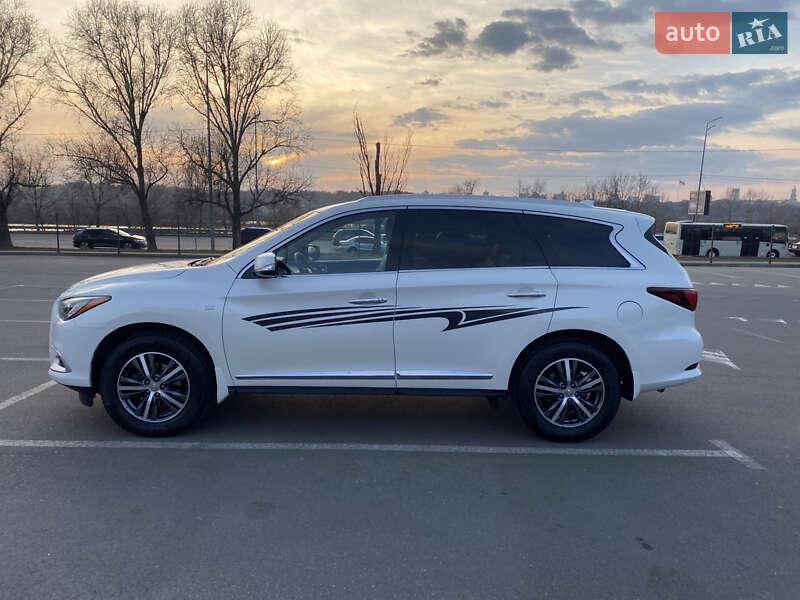 Infiniti Qx60 (2016)