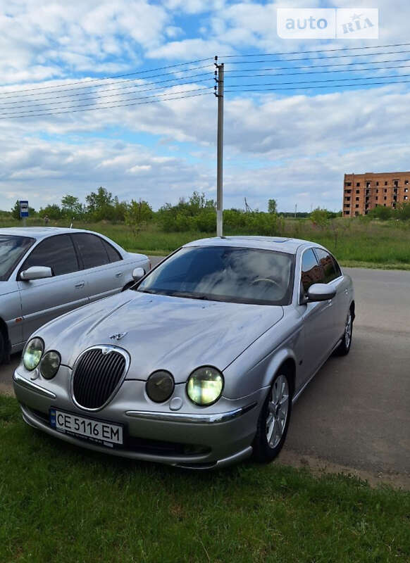 Jaguar S-type (2004)