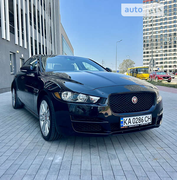 Jaguar Xe (2019)