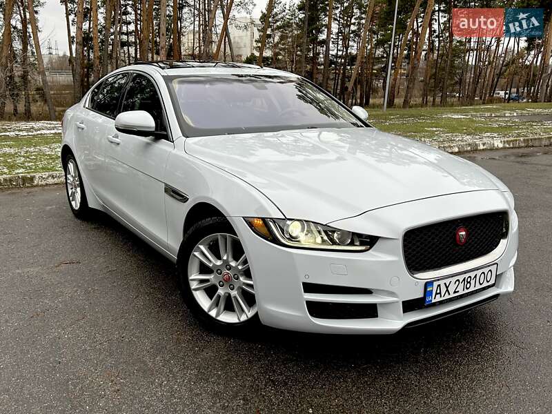 Jaguar Xe (2018)