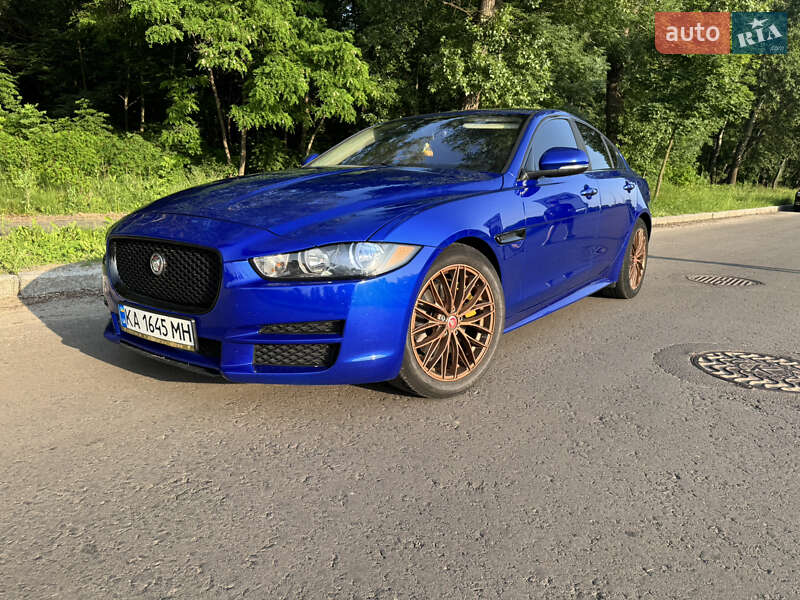 Jaguar Xe (2018)
