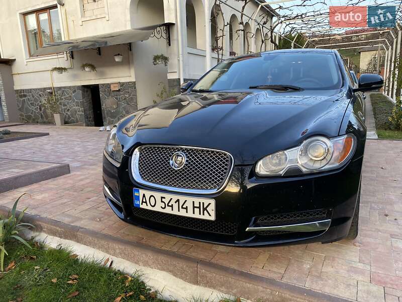Jaguar Xf (2010)