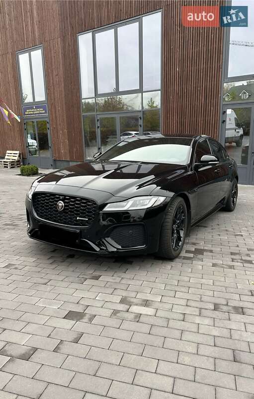 Jaguar Xf (2021)