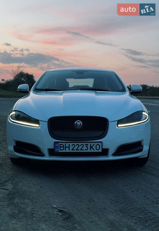 Jaguar Xf (2014)