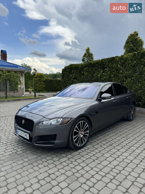 Jaguar Xf (2017)