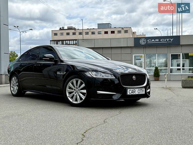 Jaguar Xf (2016)