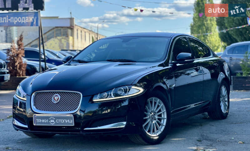 Jaguar Xf (2012)