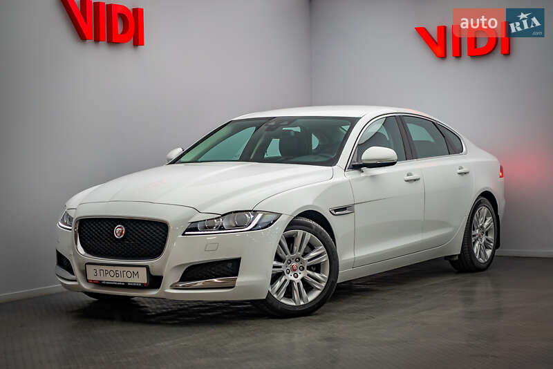 Jaguar Xf (2016)