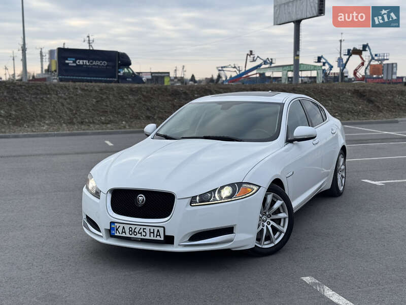 Jaguar Xf (2013)