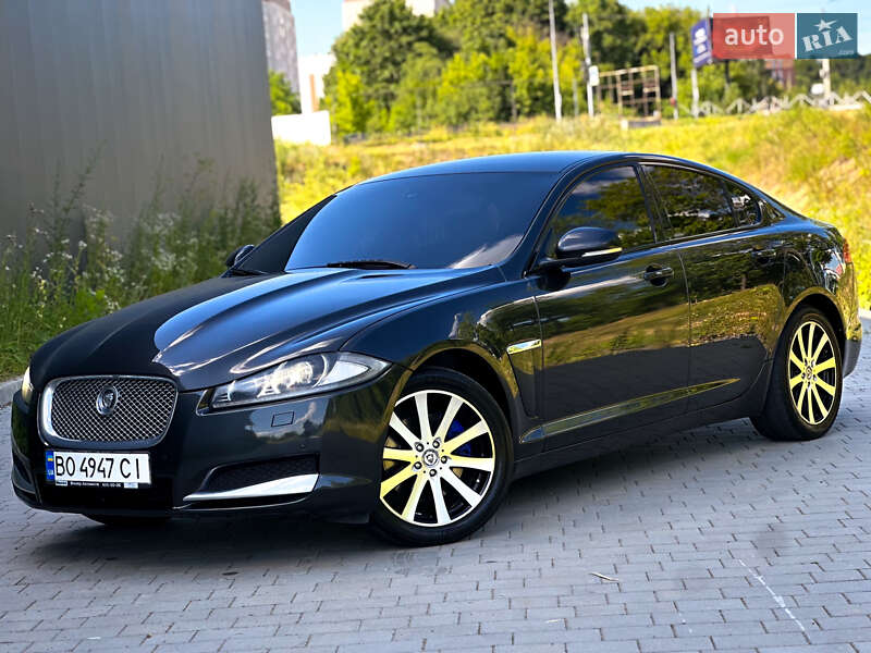 Jaguar Xf (2013)