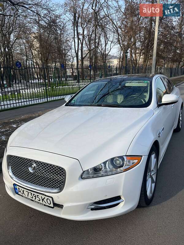 Jaguar Xj (2012)