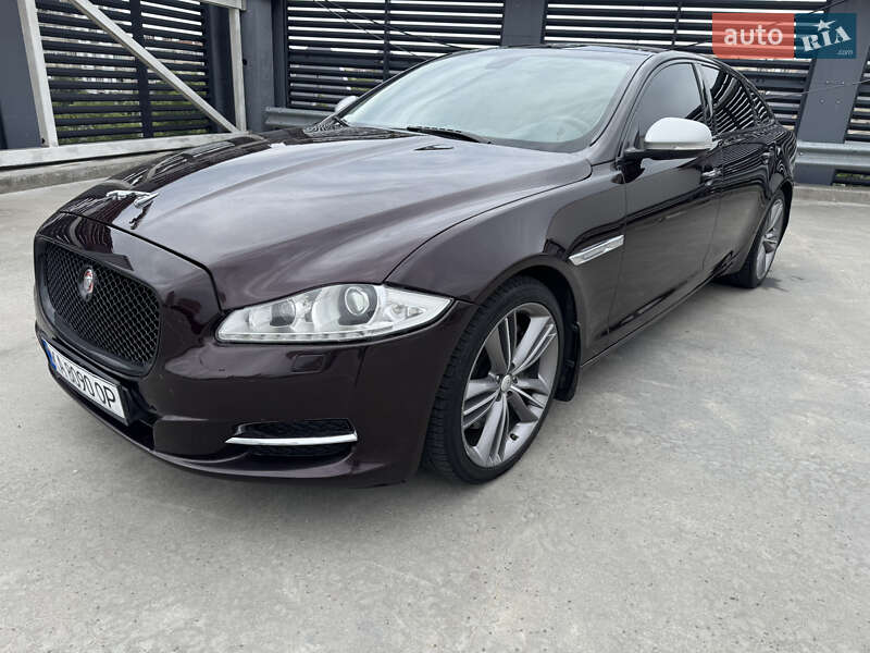 Jaguar Xj (2010)