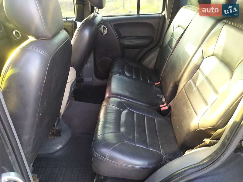Jeep Cherokee (2006)
