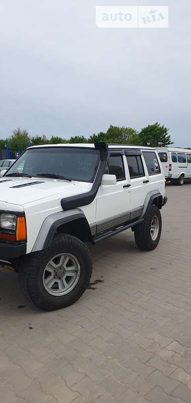 Jeep Cherokee (1988)